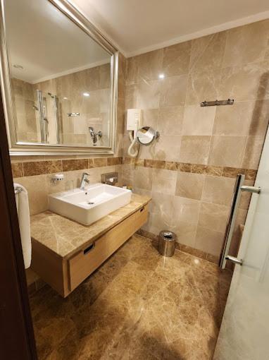 Hotel El Aurassi Isly Exterior photo